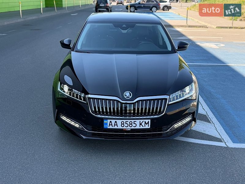 Лифтбек Skoda Superb 2021 в Киеве