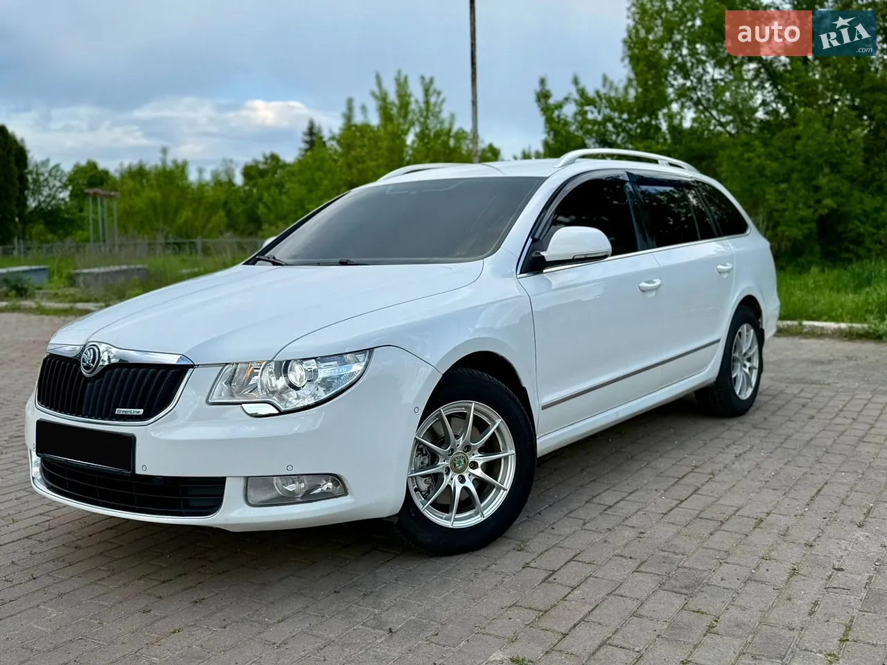 2011 Skoda Superb - мініатюра 18