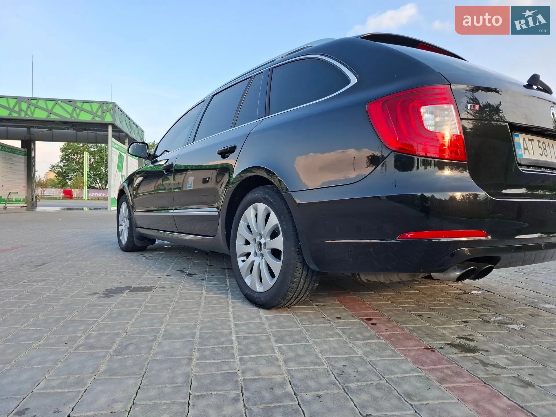 2011 Skoda Superb - мініатюра 14