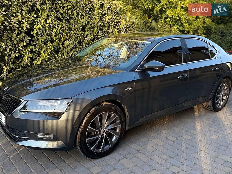 Лифтбек Skoda Superb 2016 в Ужгороде