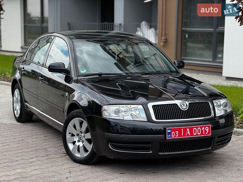 Лифтбек Skoda Superb 2004 в Тернополе