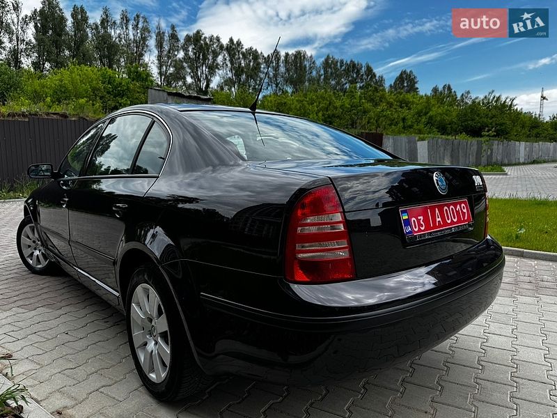 Лифтбек Skoda Superb 2004 в Тернополе