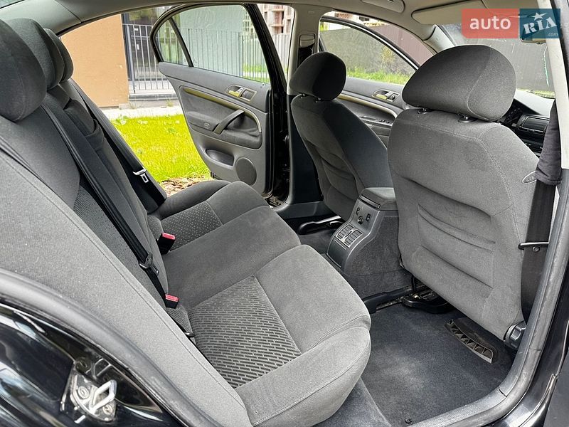 Лифтбек Skoda Superb 2004 в Тернополе