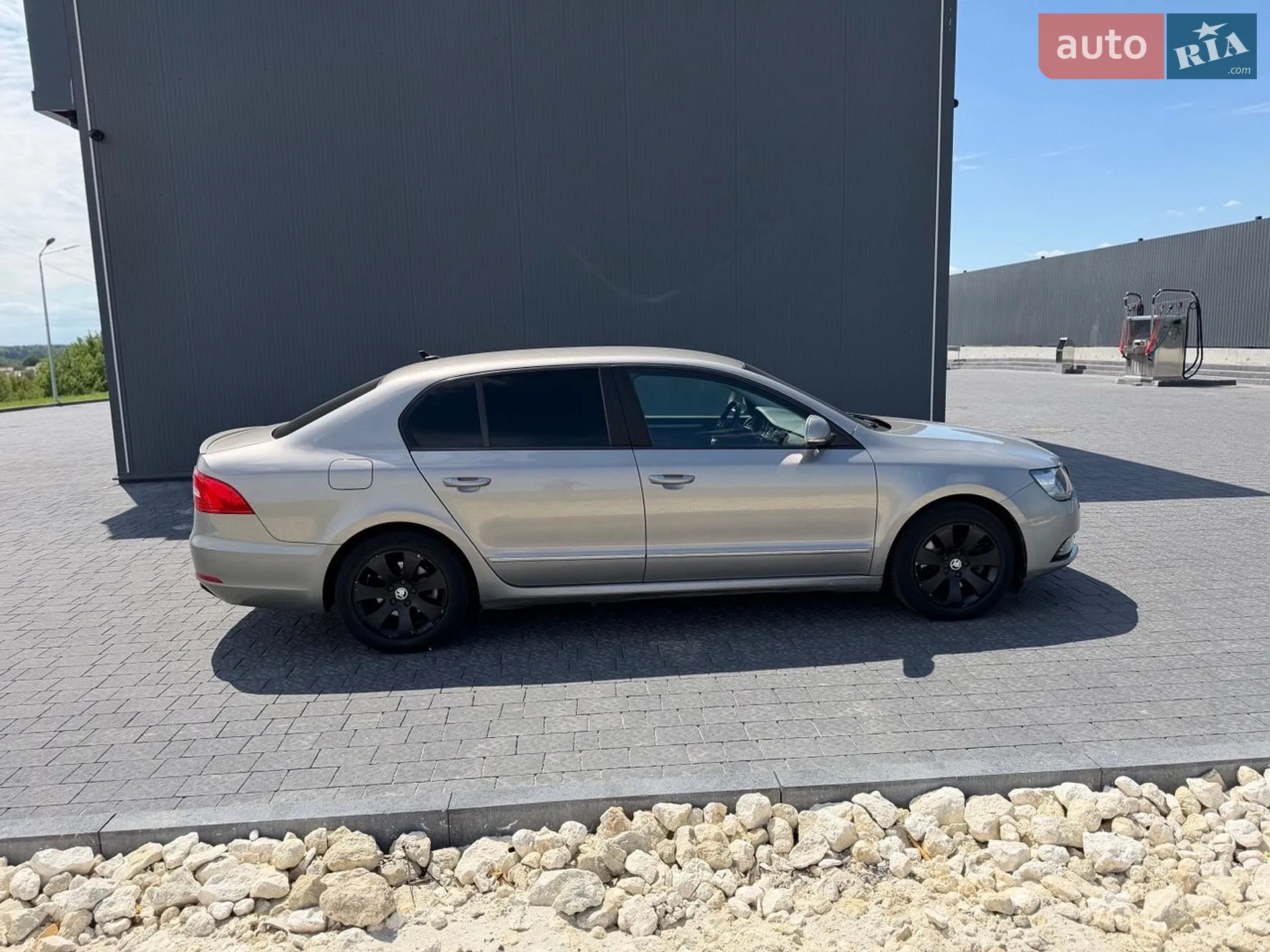 2013 Skoda Superb - мініатюра 2
