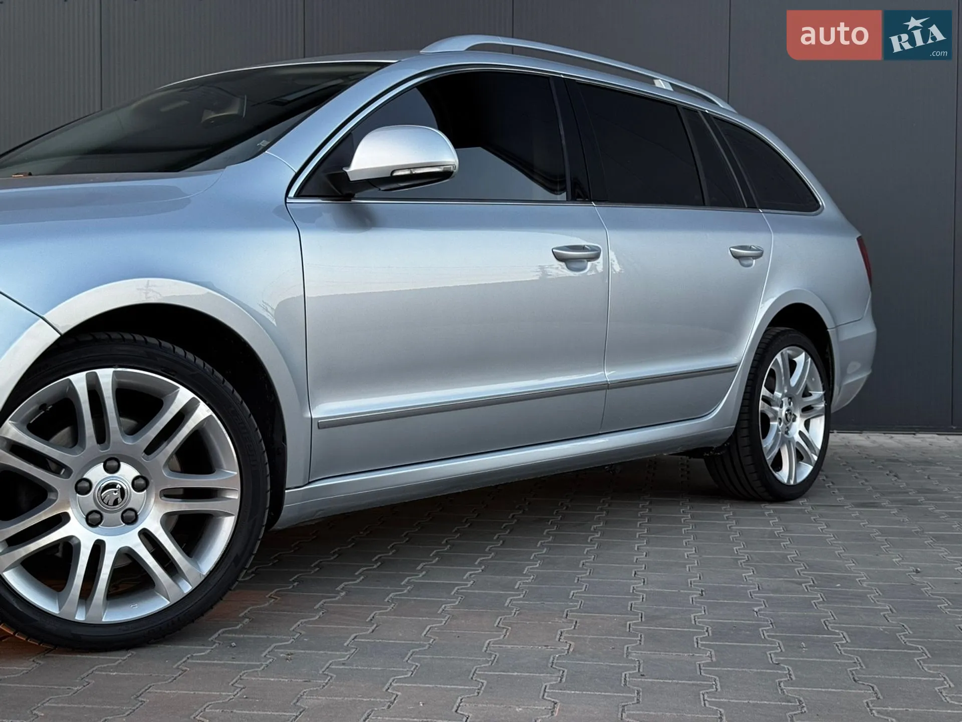 2011 Skoda Superb - мініатюра 5