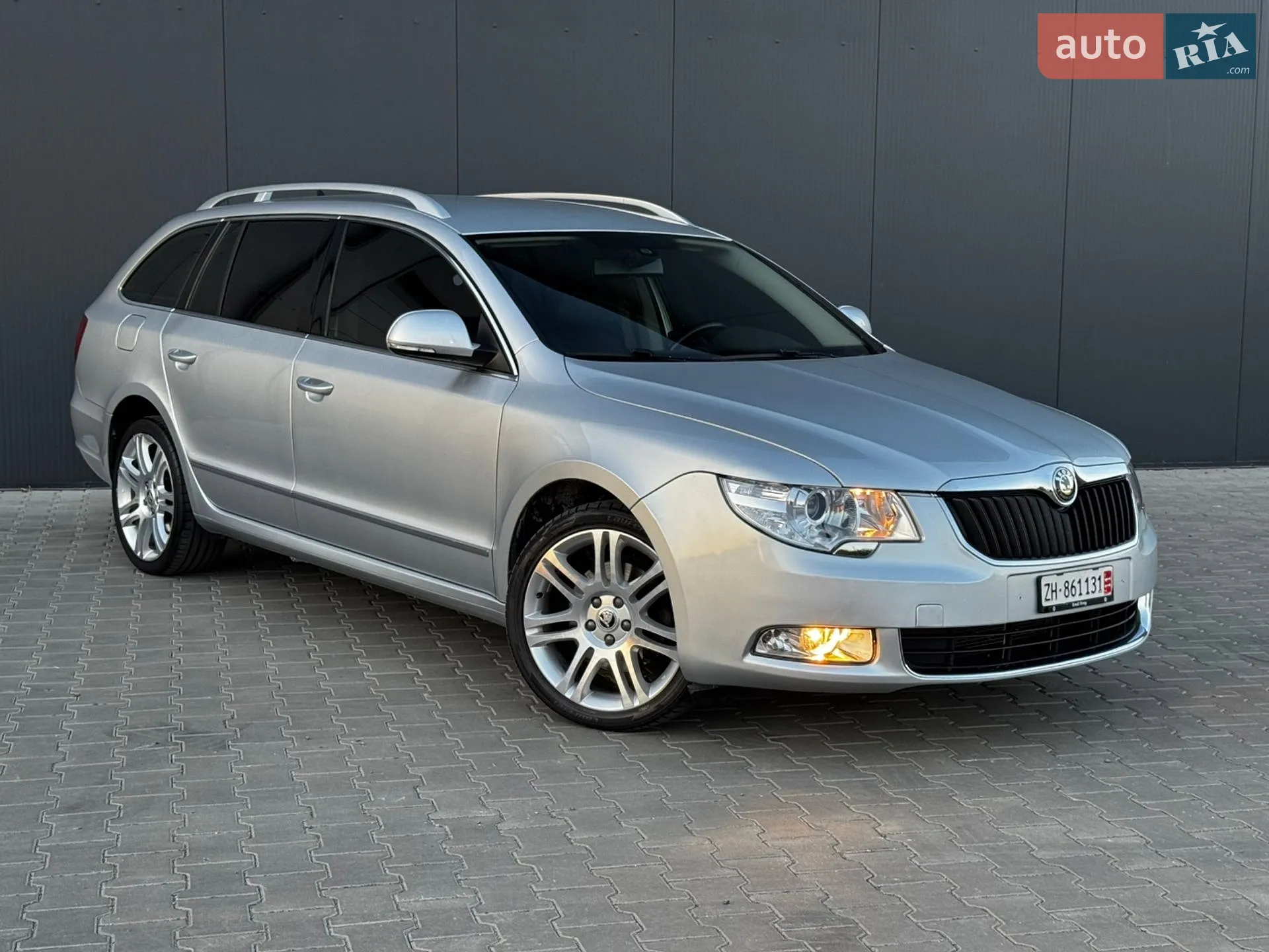2011 Skoda Superb - мініатюра 10