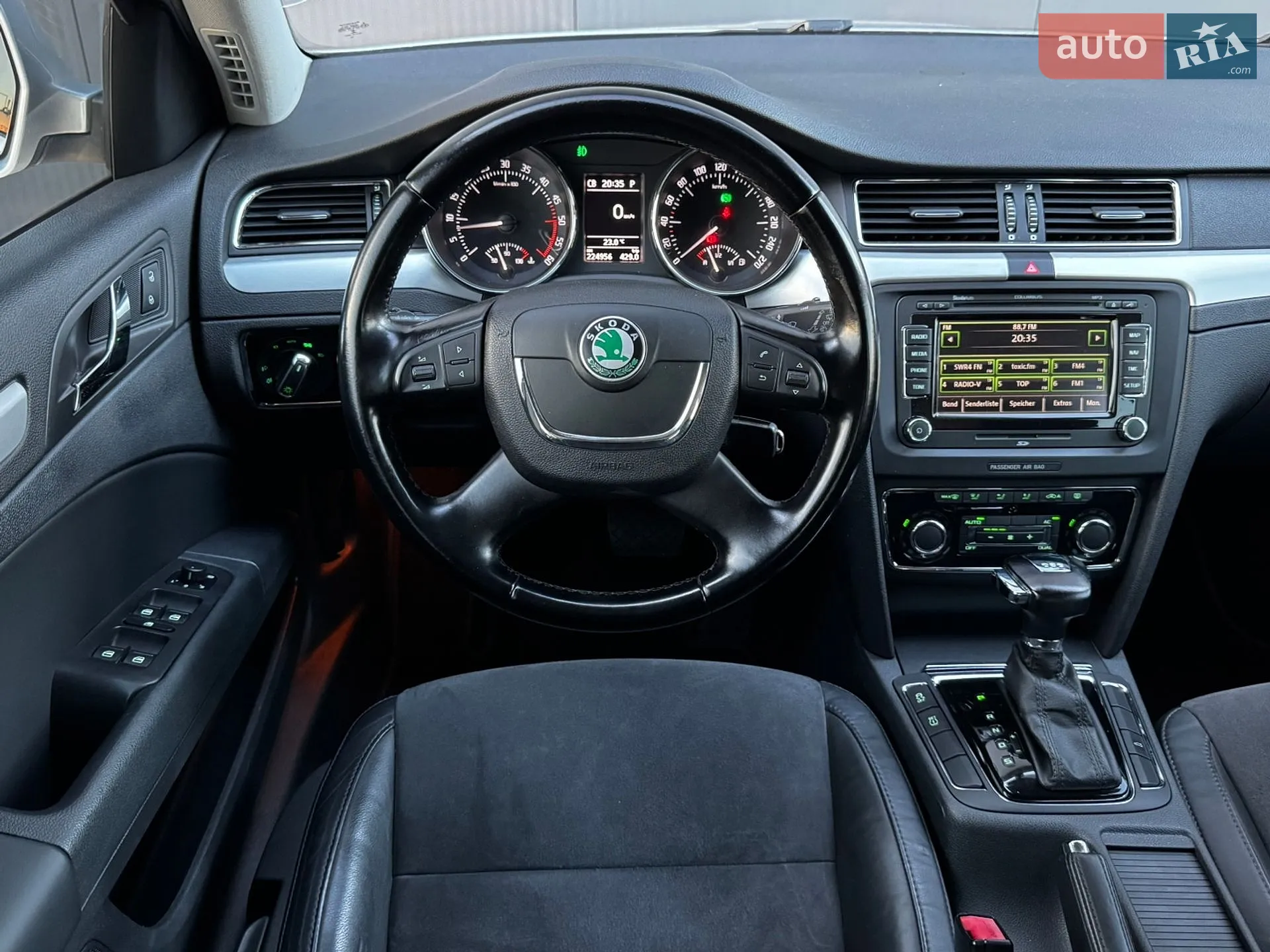 2011 Skoda Superb - мініатюра 47