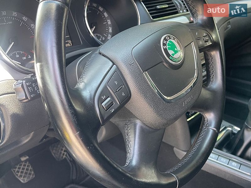Універсал Skoda Superb 2012 в Луцьку