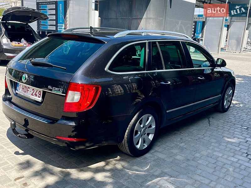 Універсал Skoda Superb 2012 в Луцьку