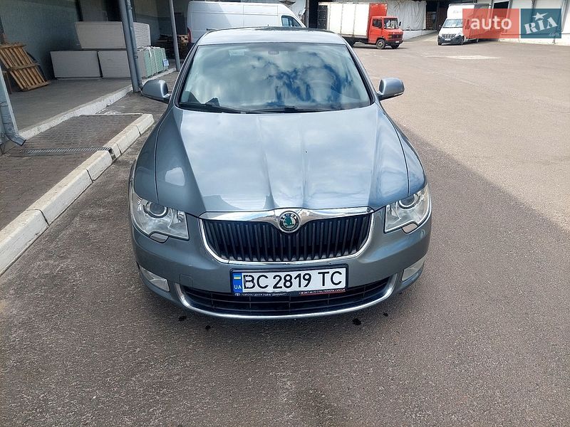 Лифтбек Skoda Superb 2009 в Львове