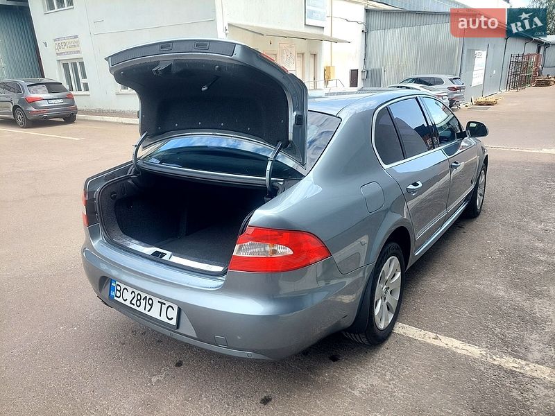 Лифтбек Skoda Superb 2009 в Львове