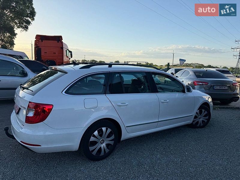 Универсал Skoda Superb 2015 в Днепре