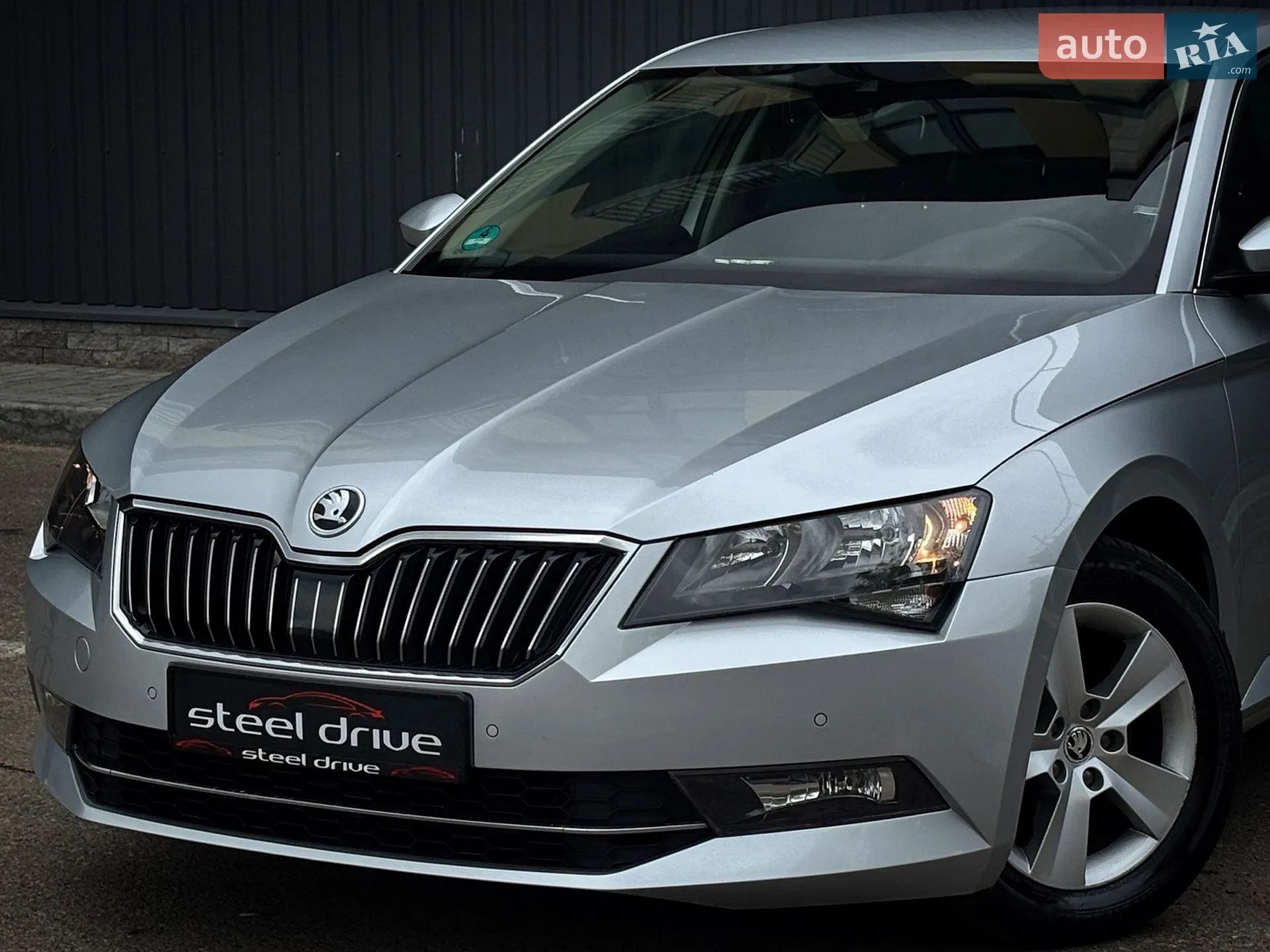 2016 Skoda Superb - мініатюра 2