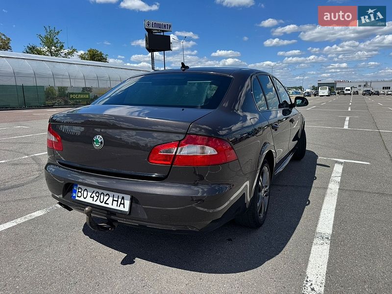 Лифтбек Skoda Superb 2010 в Львове