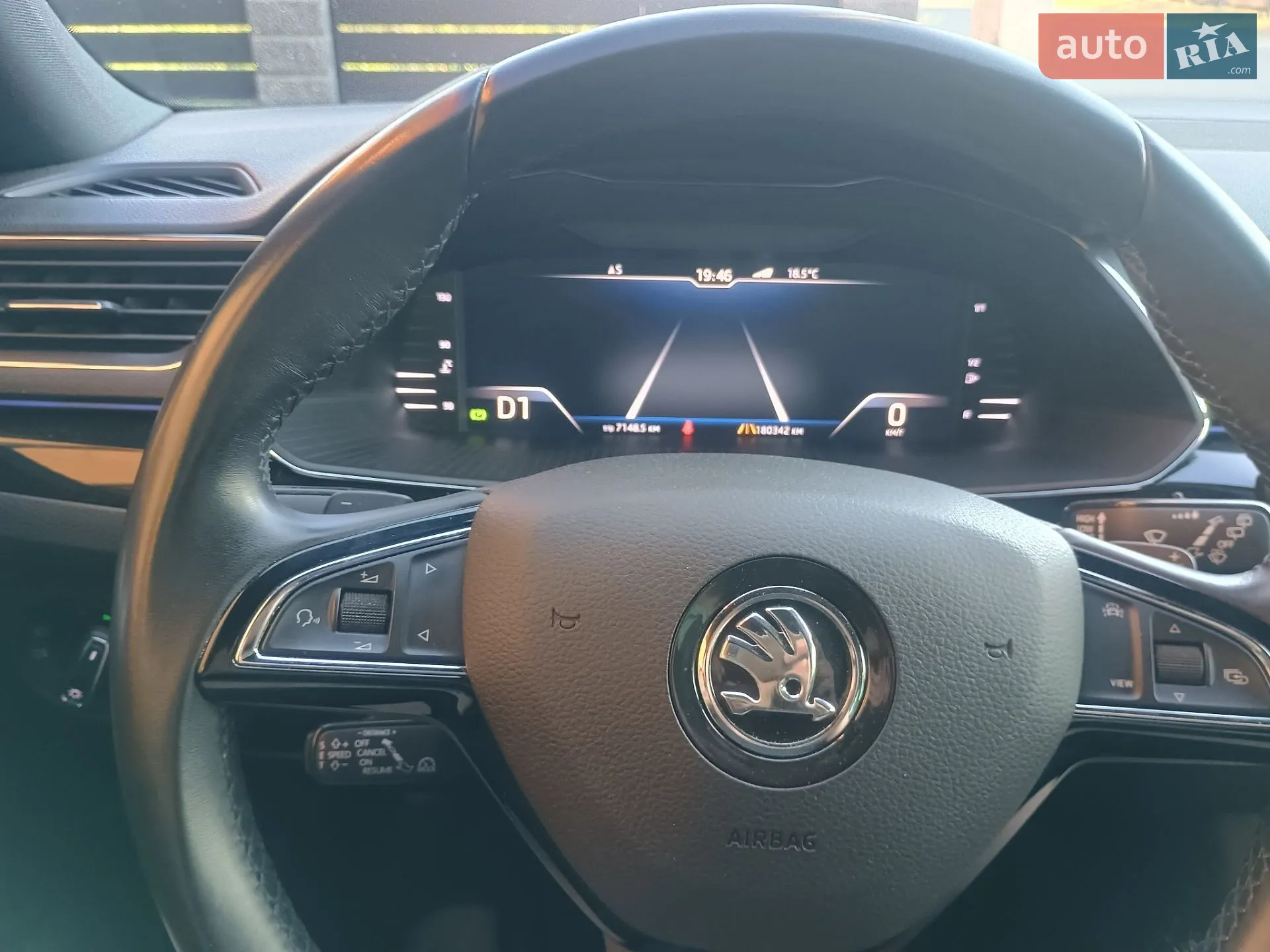 2019 Skoda Superb - мініатюра 35