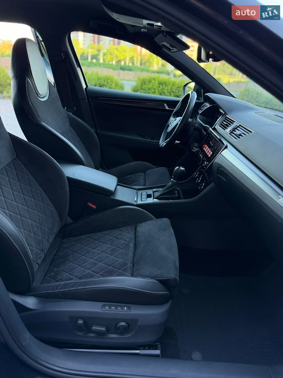 2022 Skoda Superb - мініатюра 38