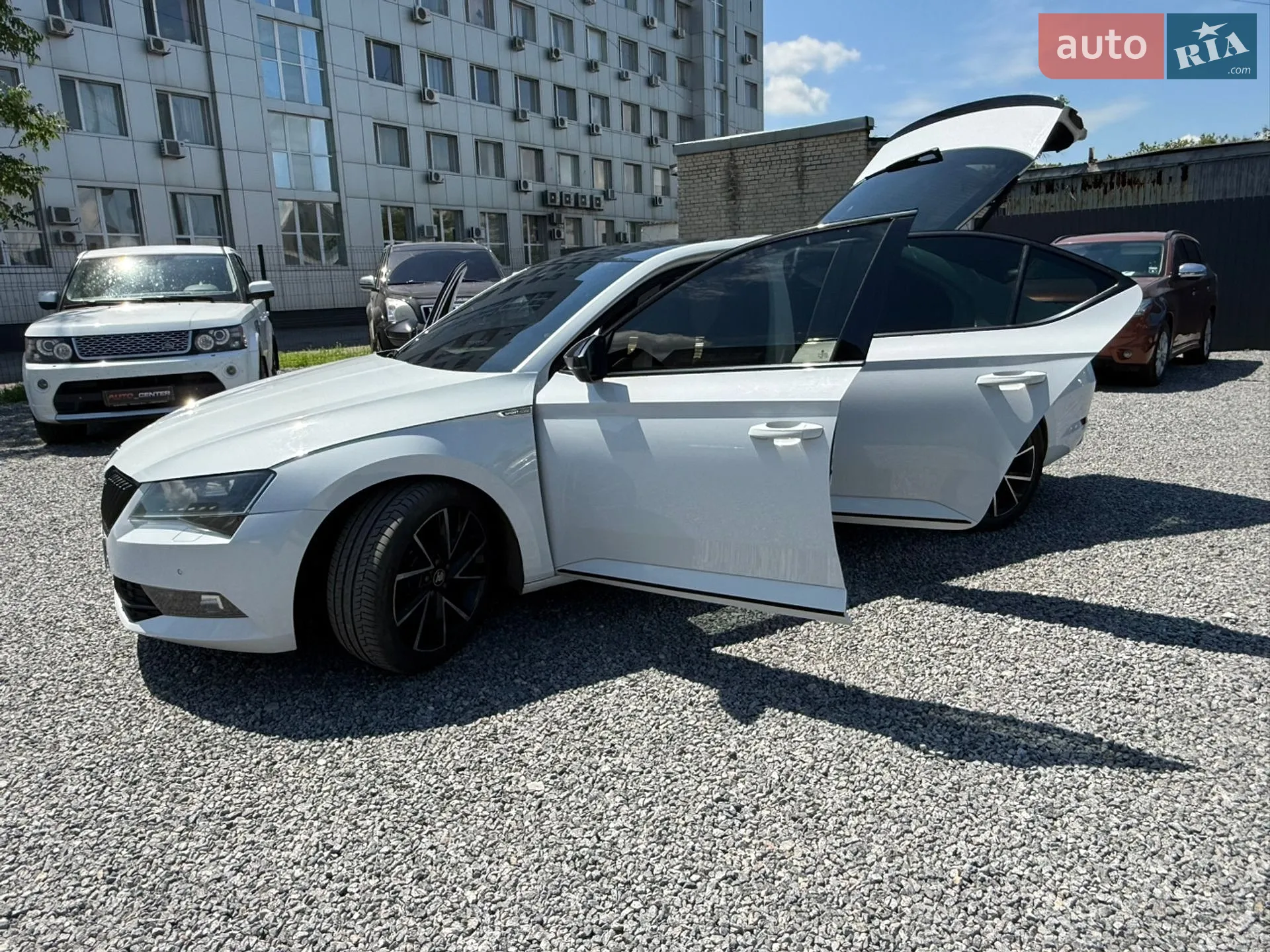 2016 Skoda Superb - мініатюра 10