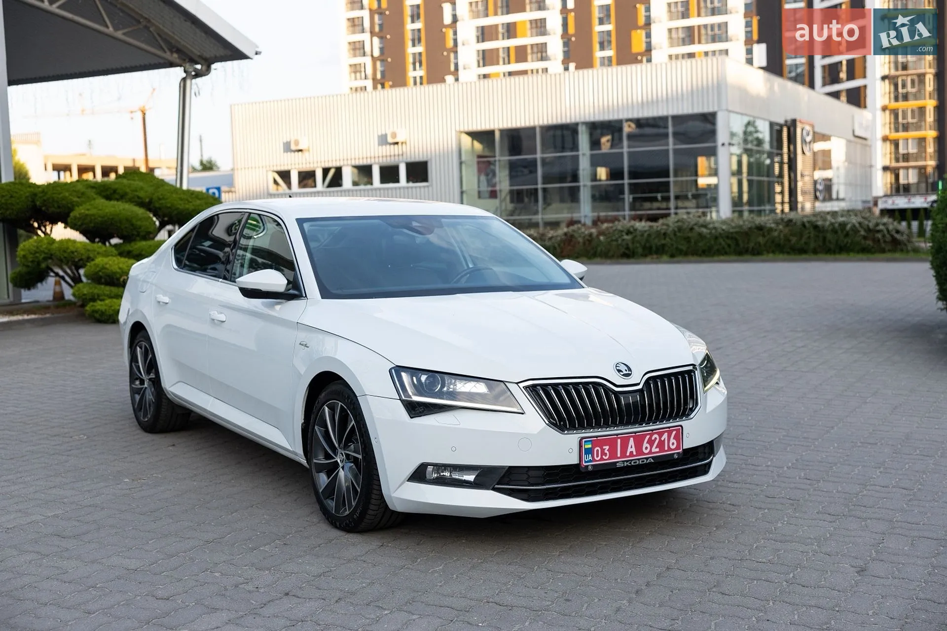 2017 Skoda Superb - мініатюра 14
