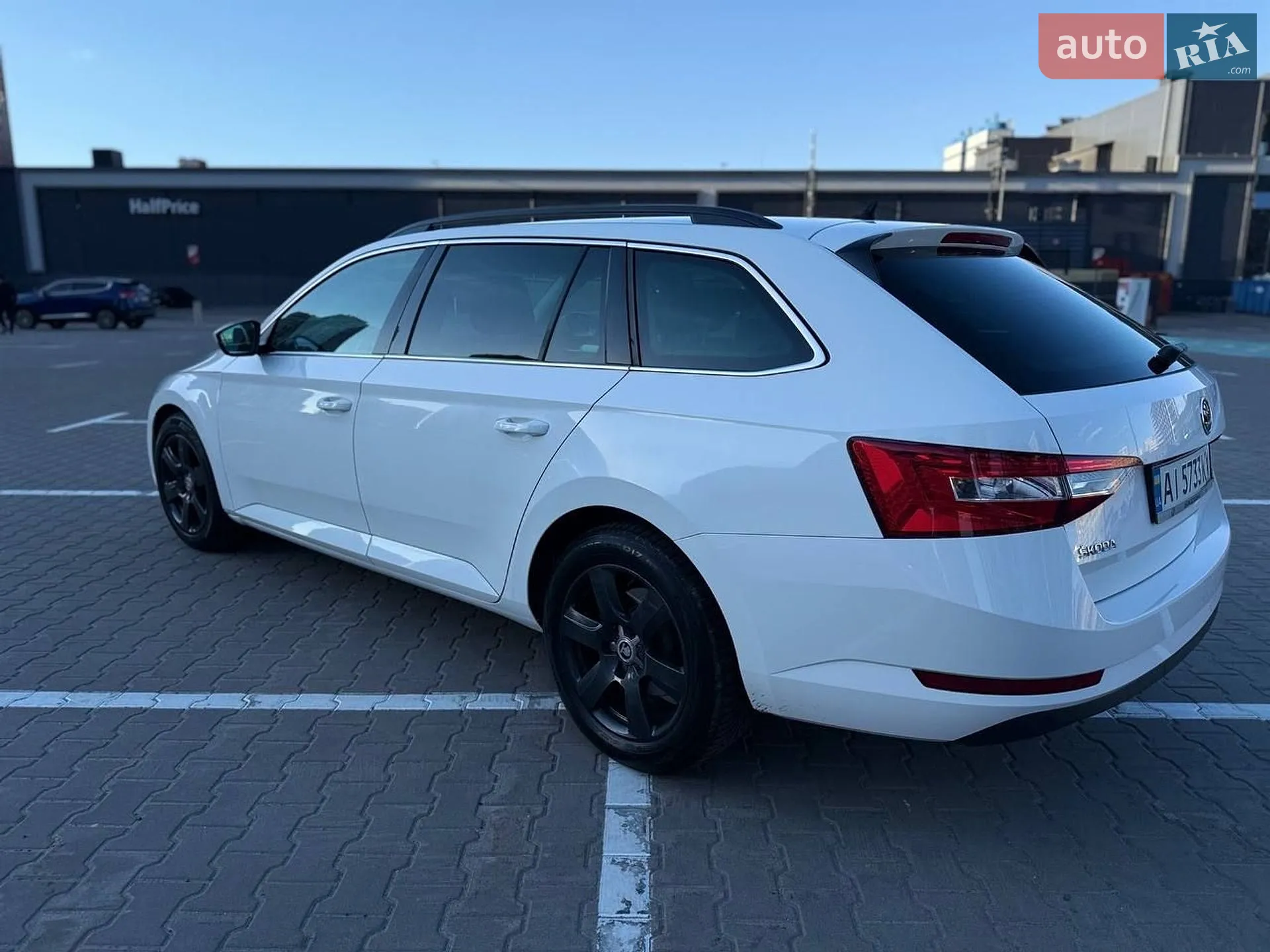 2016 Skoda Superb - мініатюра 27
