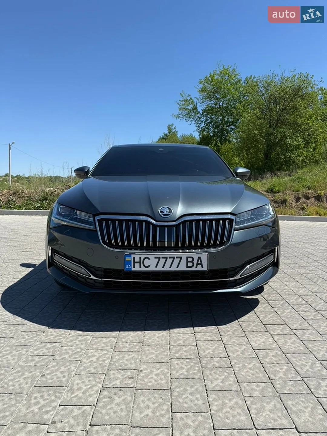 2019 Skoda Superb - мініатюра 2