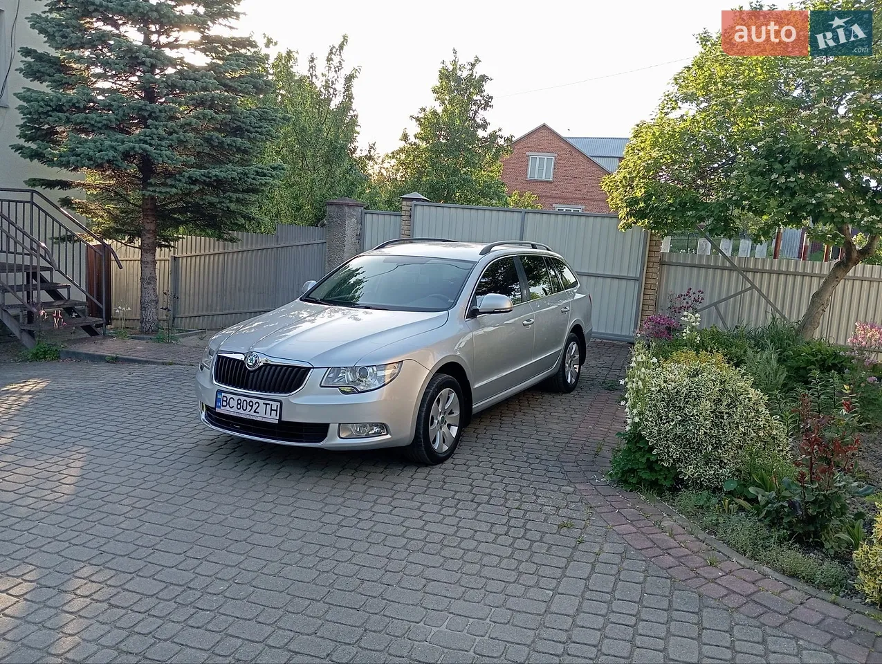 2010 Skoda Superb - мініатюра 17