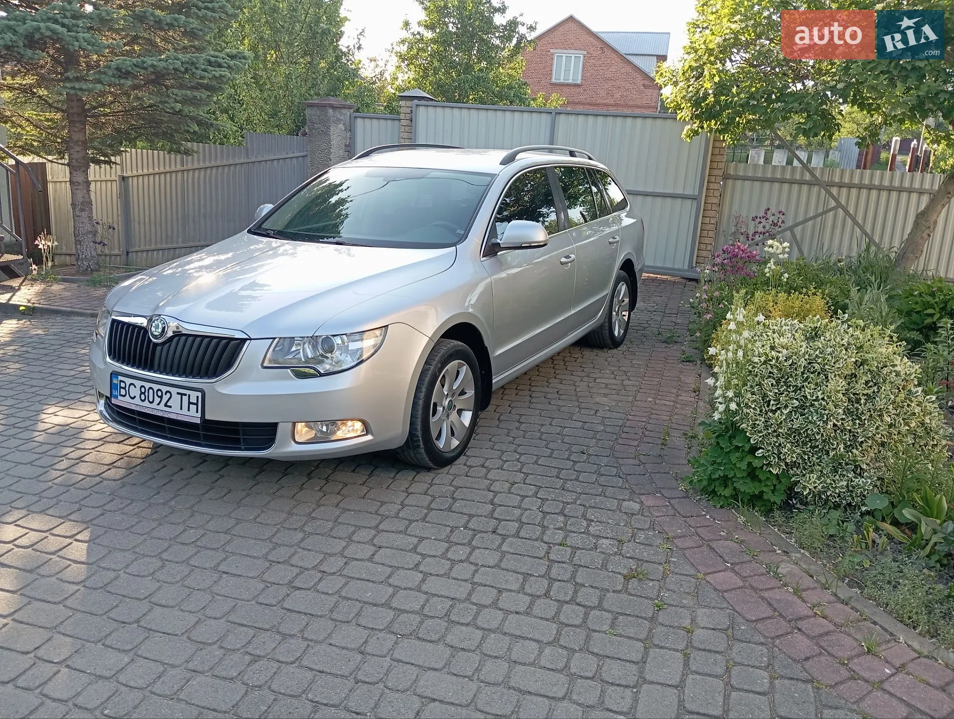 2011 Skoda Superb - мініатюра 13