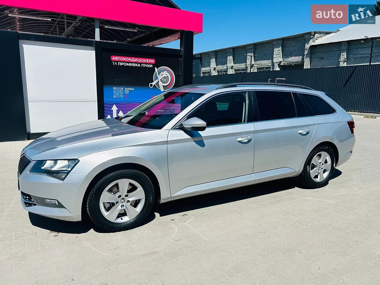 2016 Skoda Superb - мініатюра 43