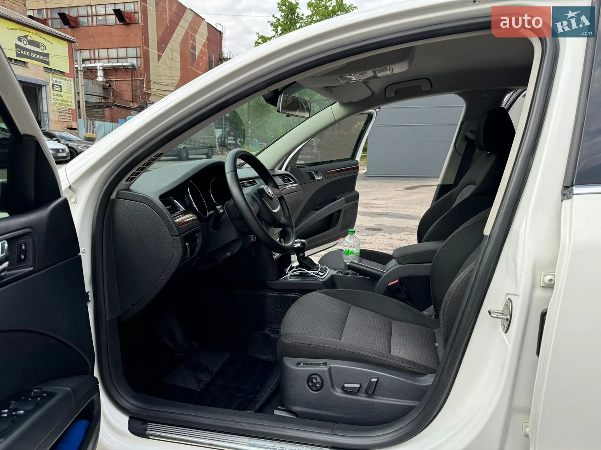 2011 Skoda Superb - мініатюра 25