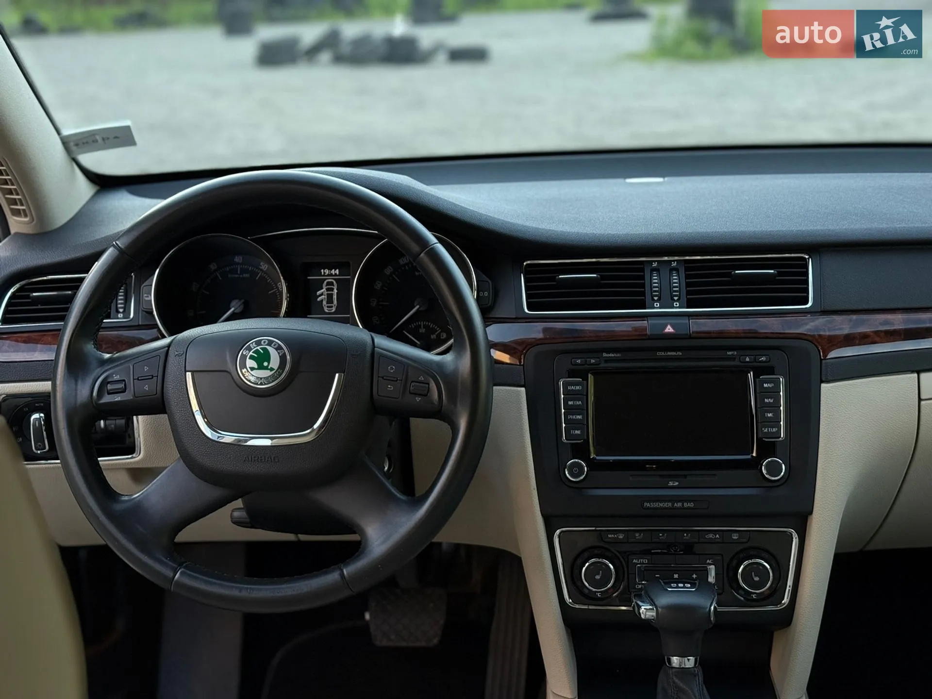 2012 Skoda Superb - мініатюра 10