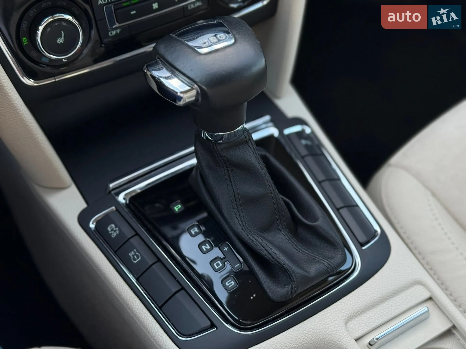 2012 Skoda Superb - мініатюра 12