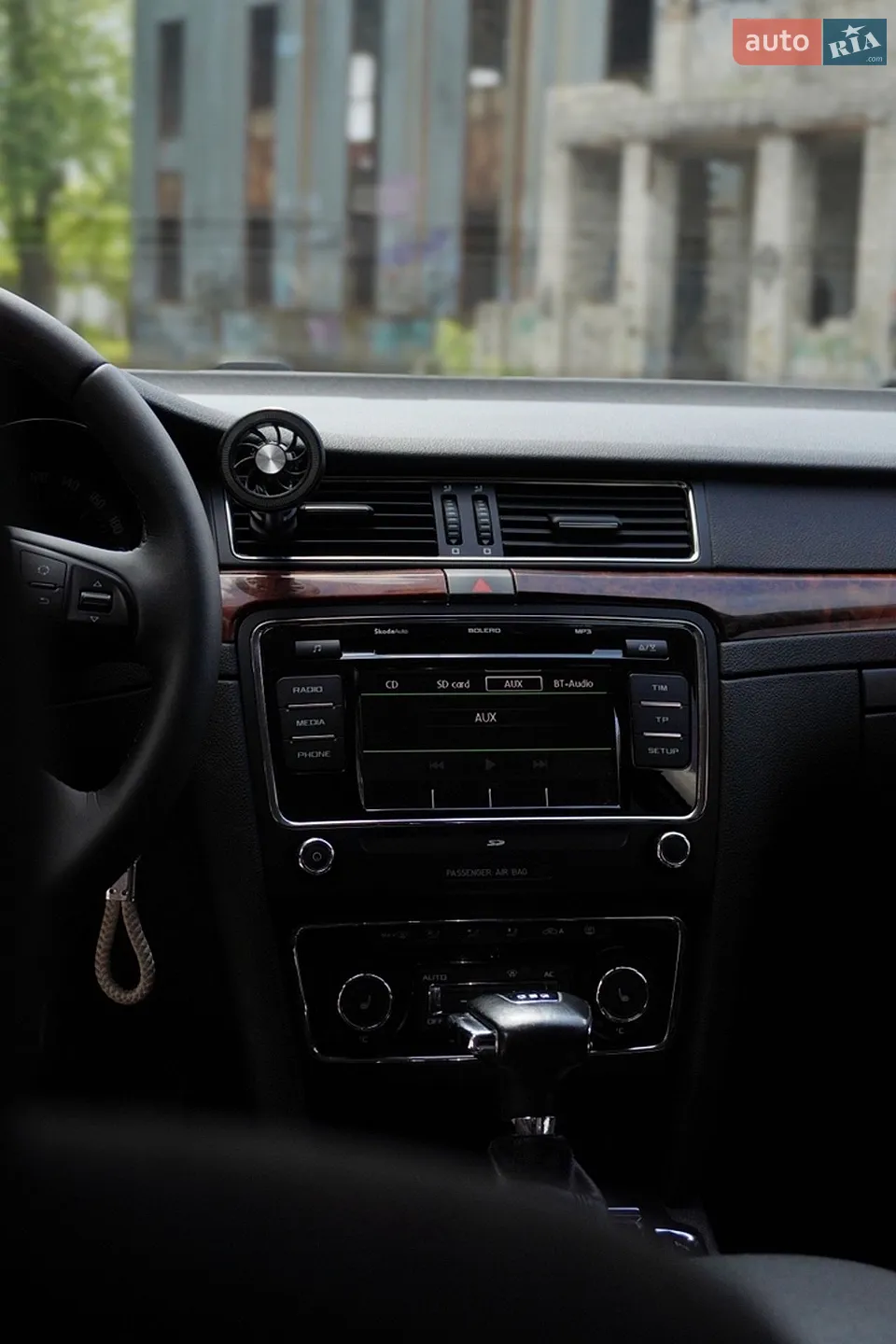 2010 Skoda Superb - мініатюра 15