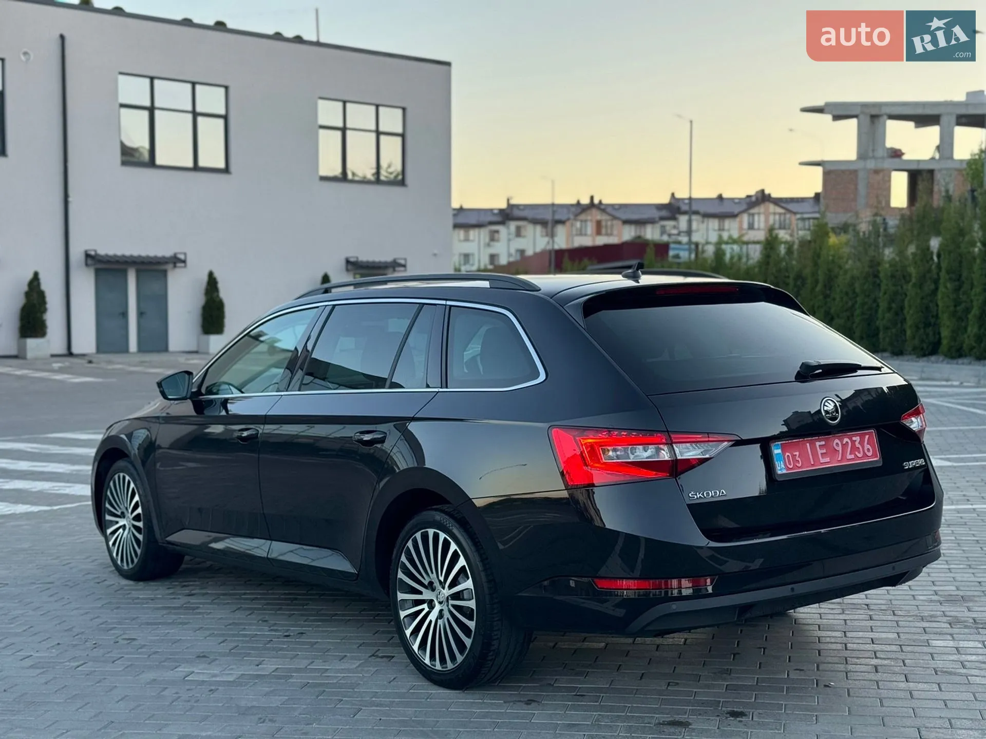 2016 Skoda Superb - мініатюра 8