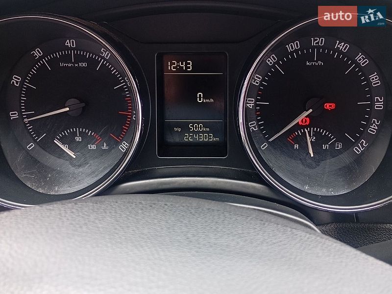 Лифтбек Skoda Superb 2008 в Сарнах