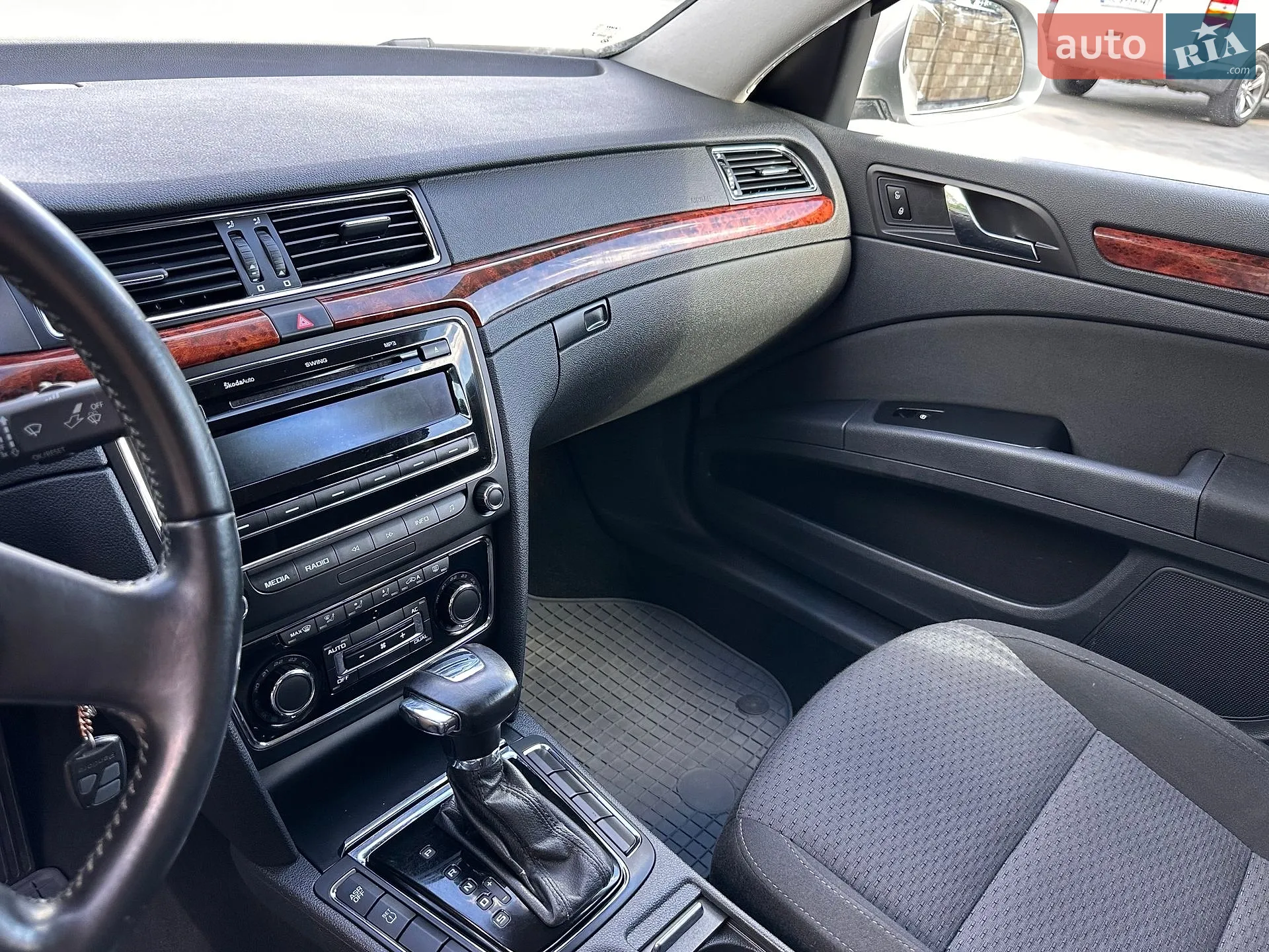 2012 Skoda Superb - мініатюра 7