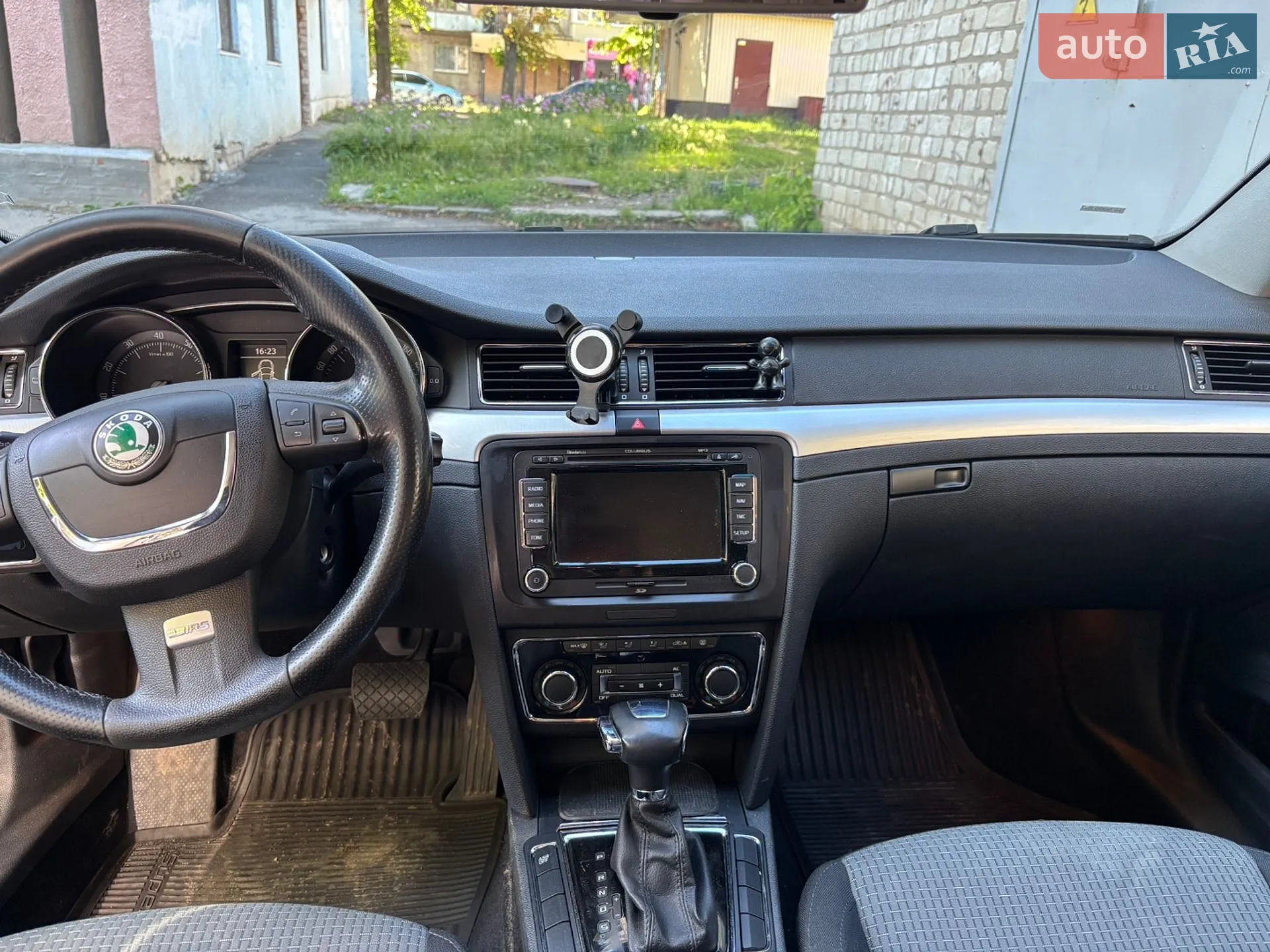 2012 Skoda Superb - мініатюра 2
