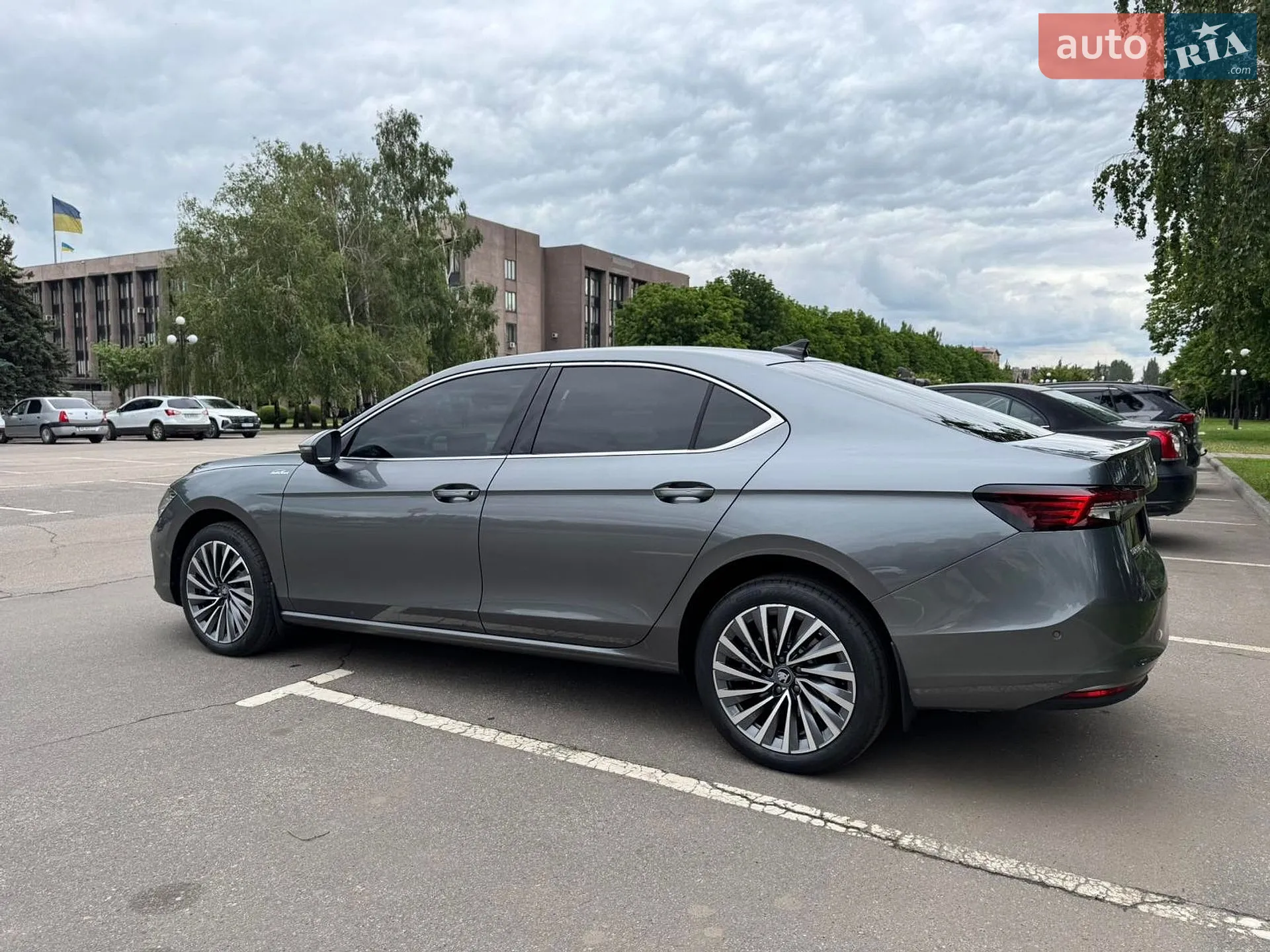 2025 Skoda Superb - мініатюра 2