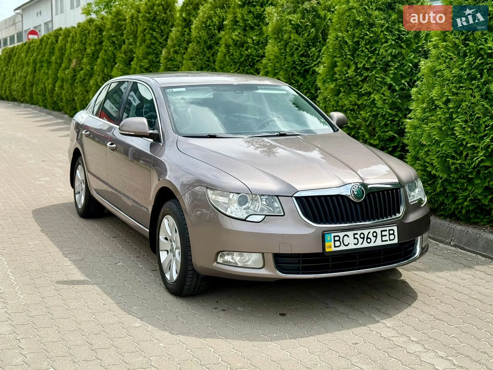 2012 Skoda Superb - мініатюра 2
