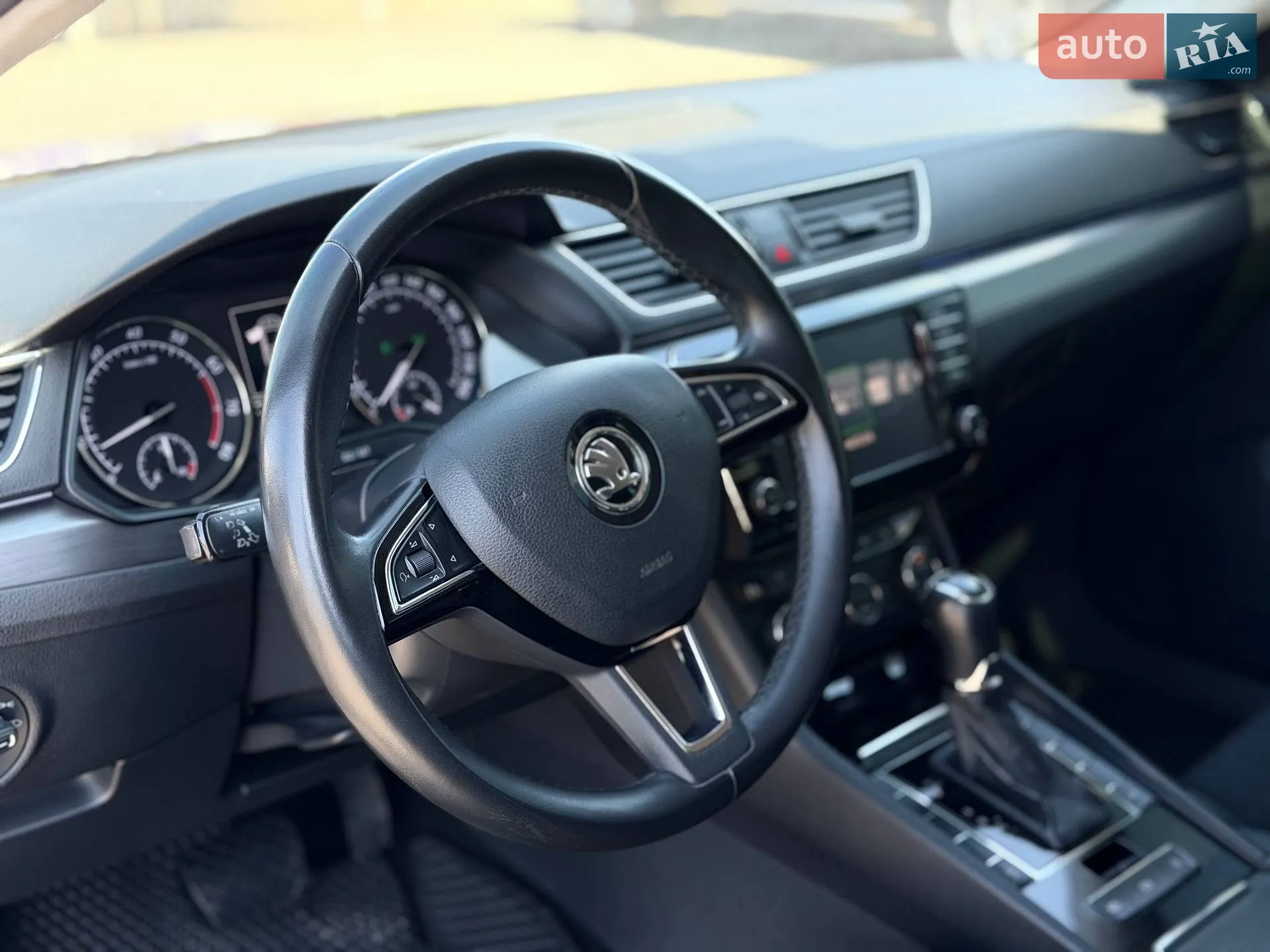2017 Skoda Superb - мініатюра 27
