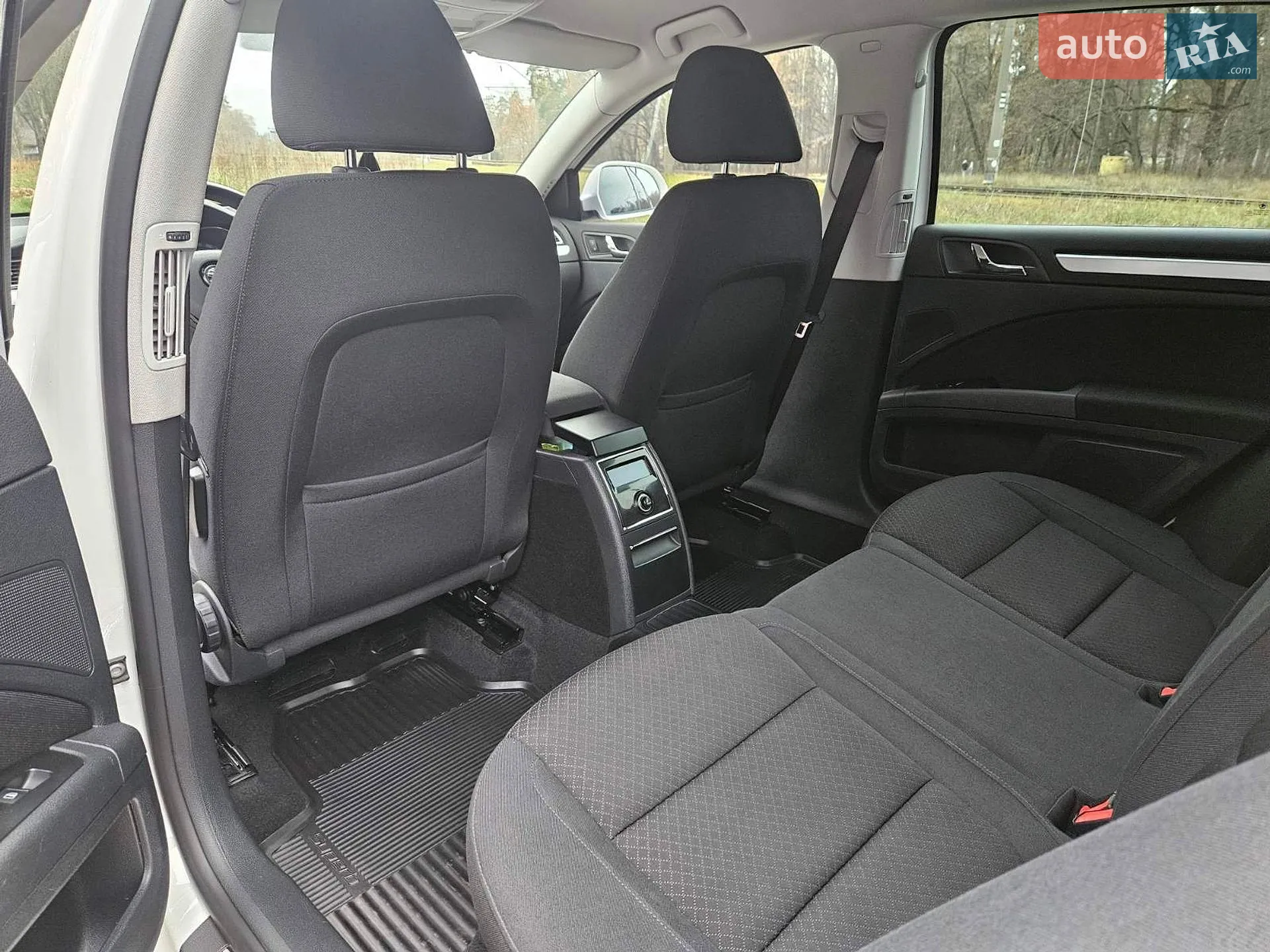 2013 Skoda Superb - мініатюра 17