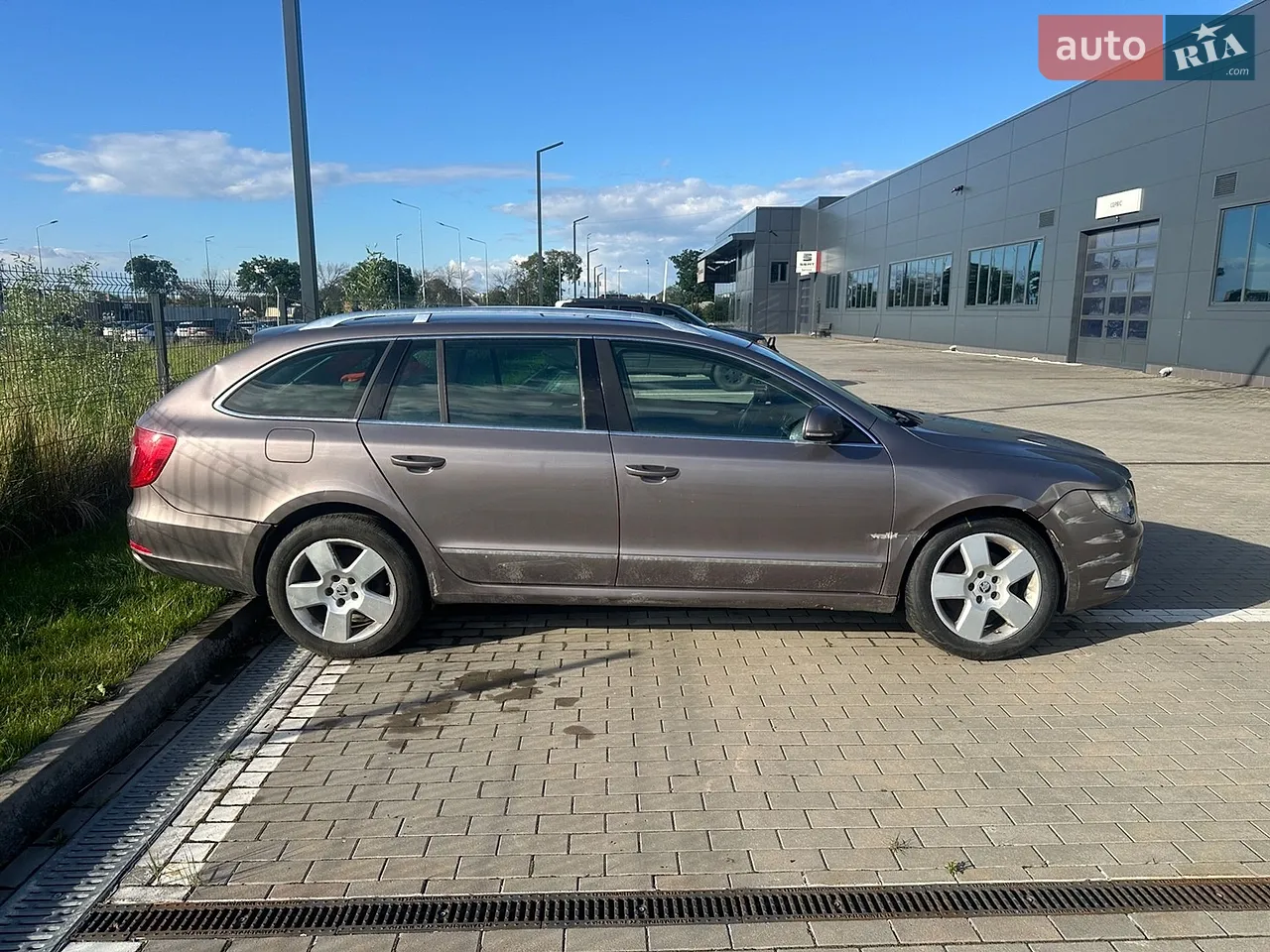 2013 Skoda Superb - мініатюра 17