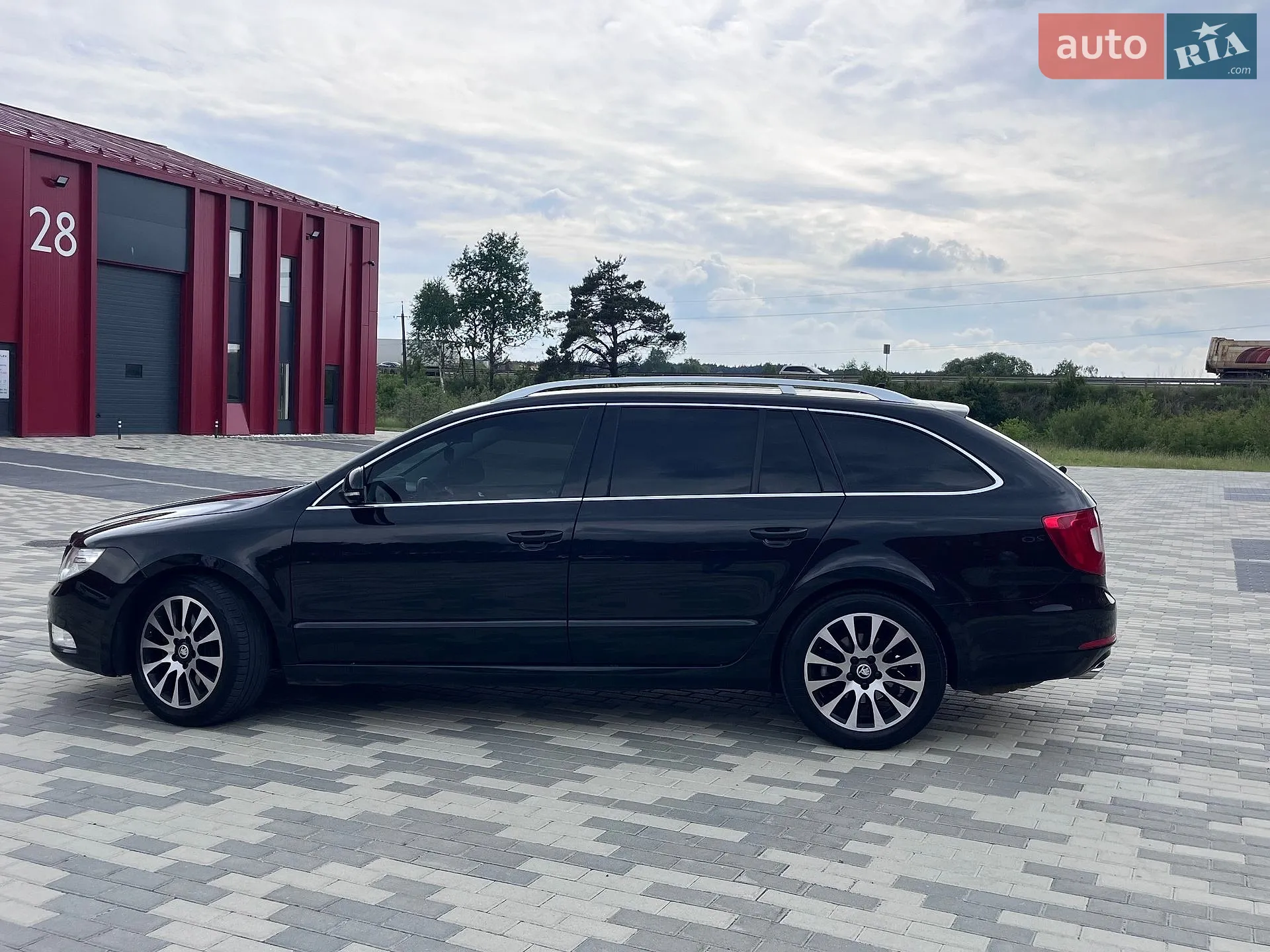2013 Skoda Superb - мініатюра 12