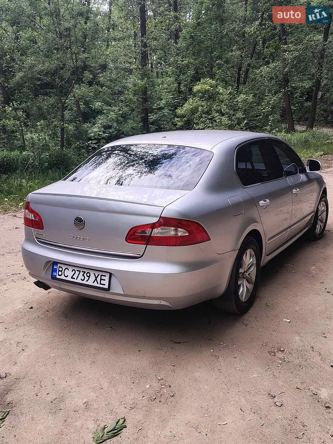 2011 Skoda Superb - мініатюра 2