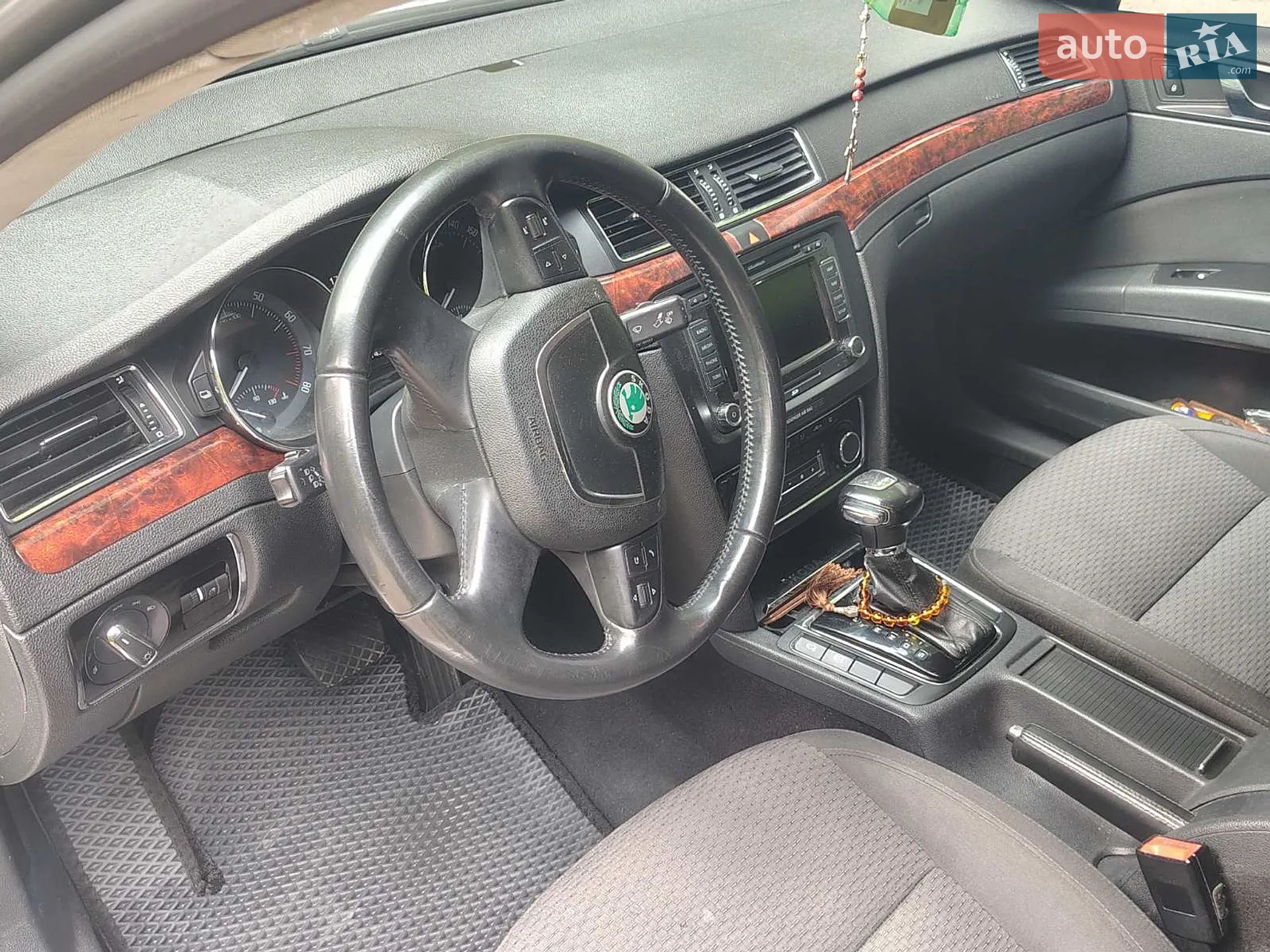 2011 Skoda Superb - мініатюра 10