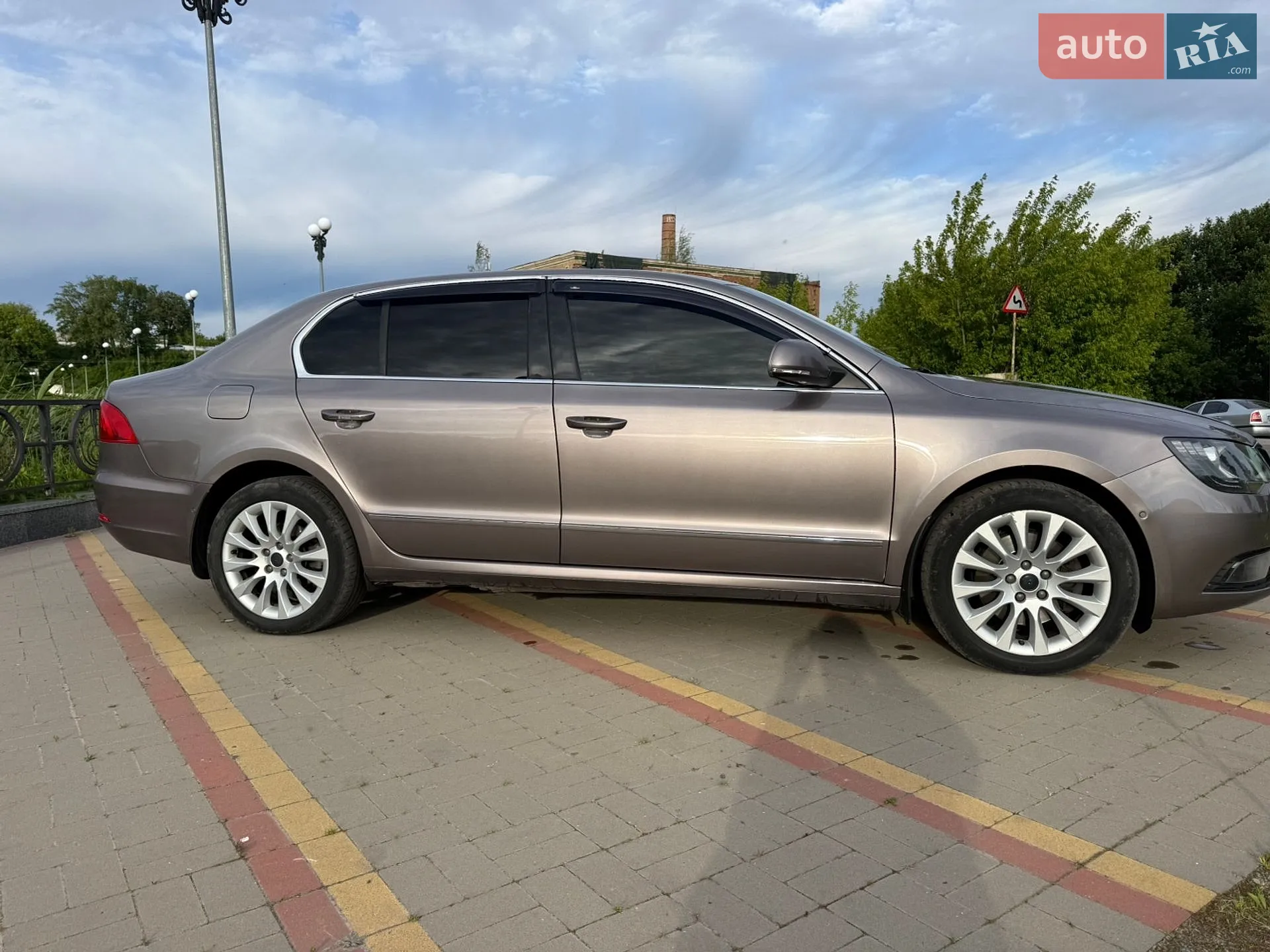 2013 Skoda Superb - мініатюра 5