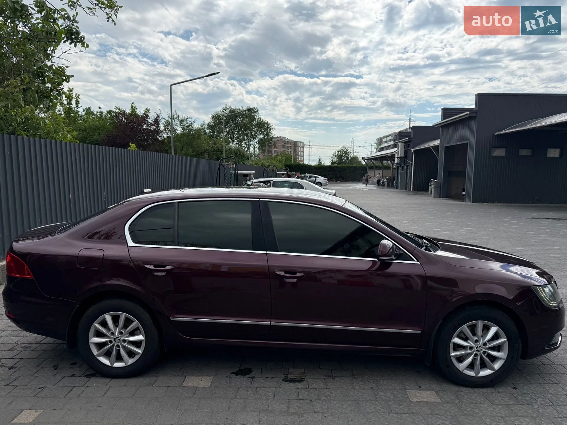 2013 Skoda Superb - мініатюра 4