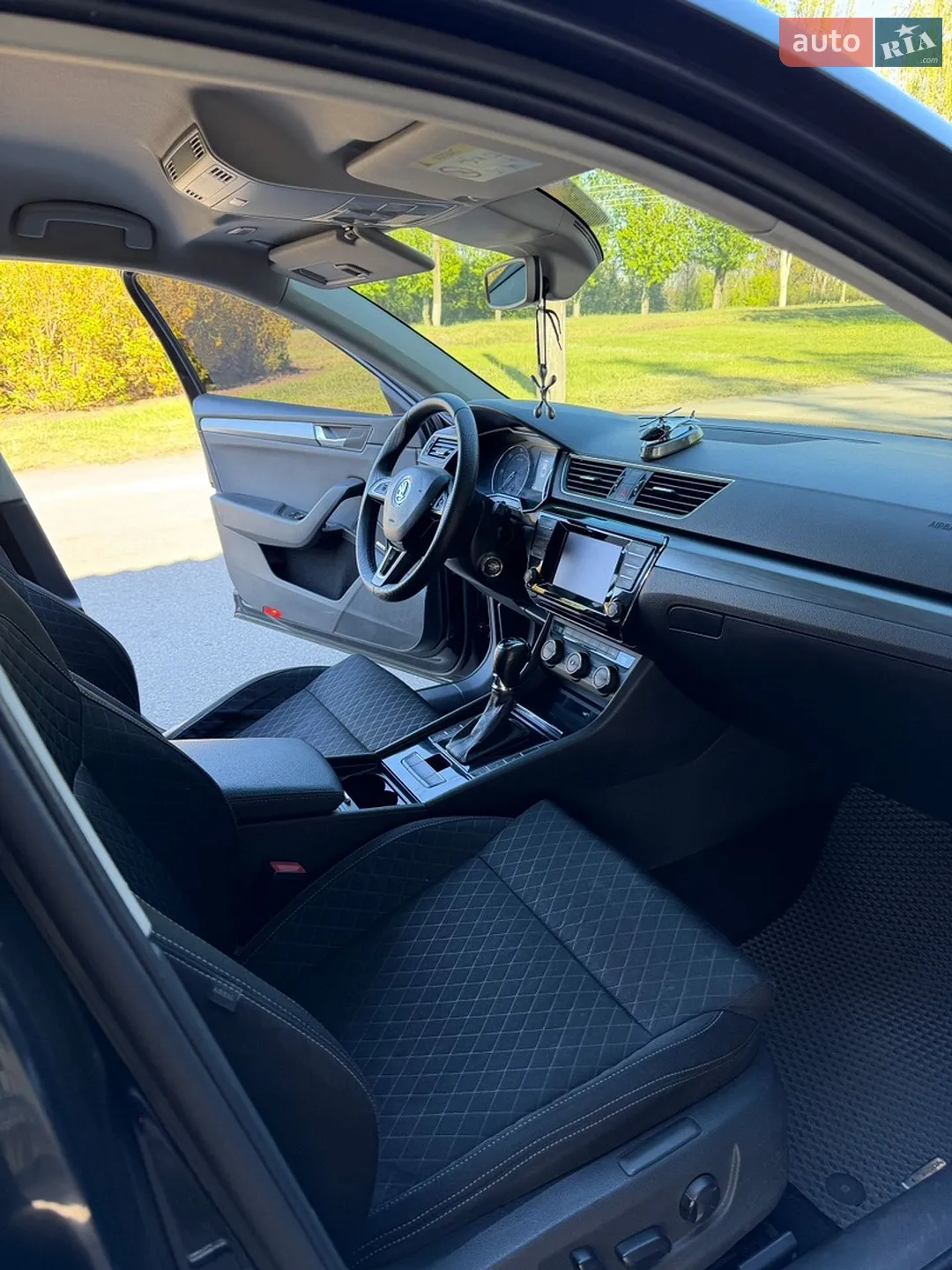 2015 Skoda Superb - мініатюра 25