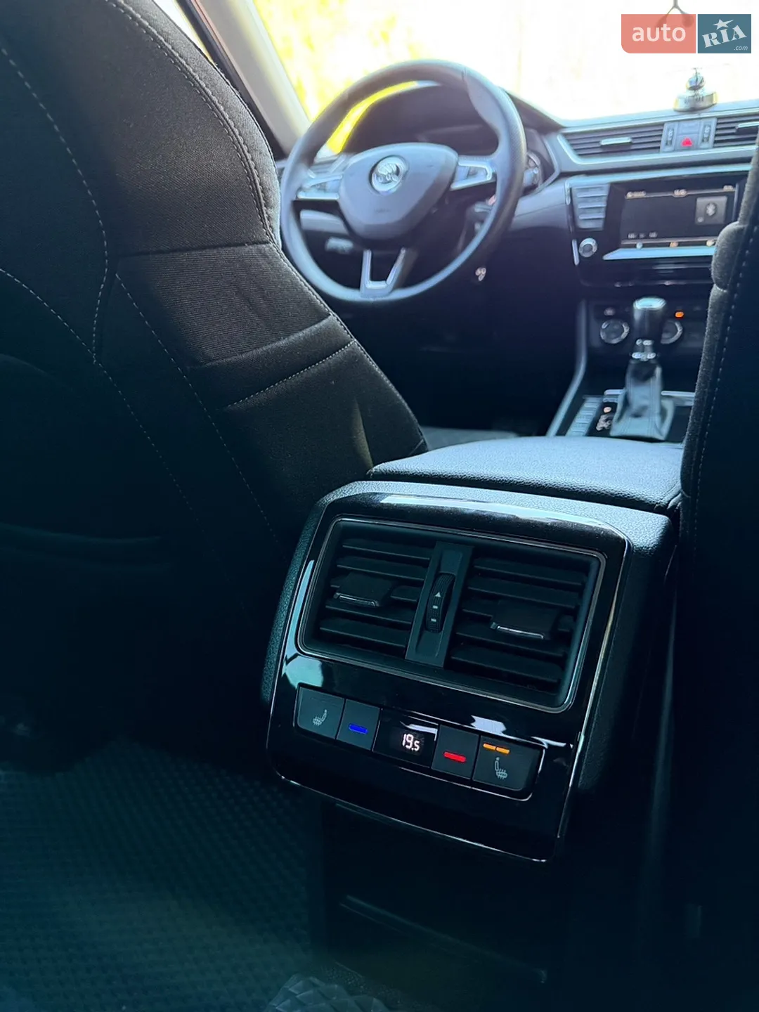 2015 Skoda Superb - мініатюра 47
