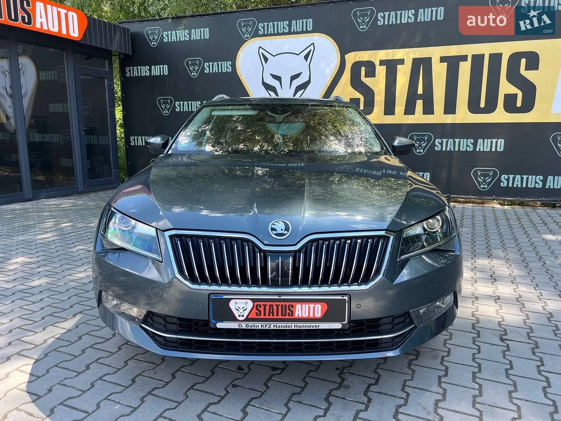 2016 Skoda Superb - мініатюра 2