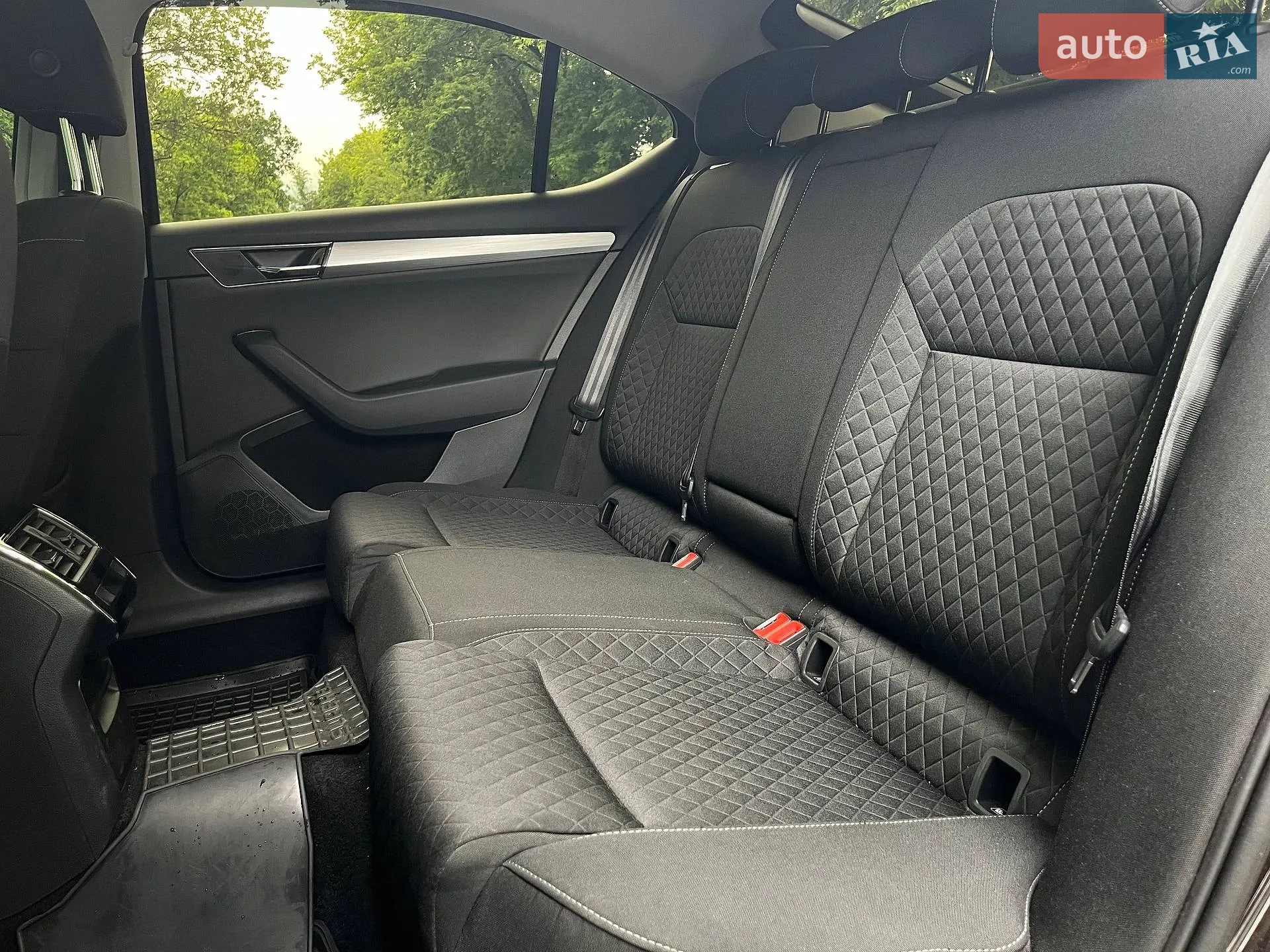 2019 Skoda Superb - мініатюра 28