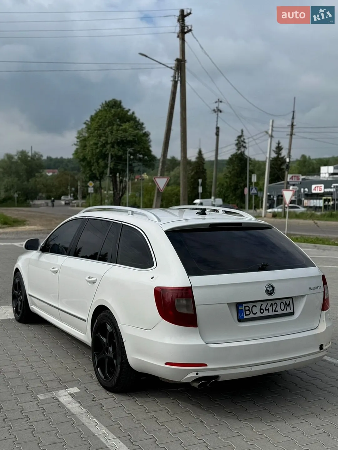 2012 Skoda Superb - мініатюра 3